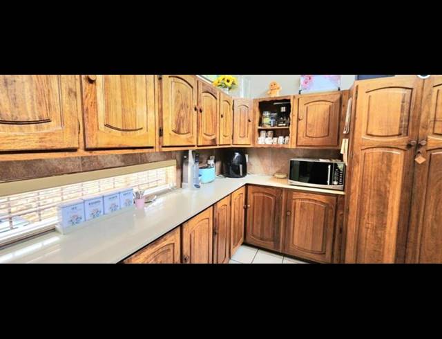 4 BEDROOM HOUSE FOR SALE IN EDLEEN